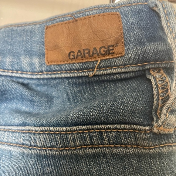 Garage || Ultra High Rise Skinny Jeans with Side Line Detailing - Picture 3 of 4